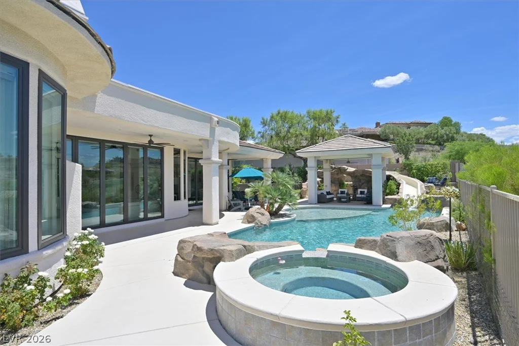 19 Club Vista, Henderson, NV 89052