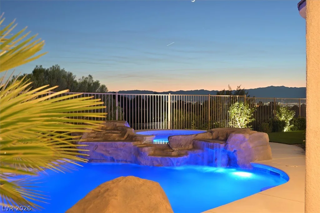 19 Club Vista, Henderson, NV 89052