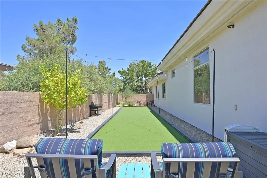19 Club Vista, Henderson, NV 89052