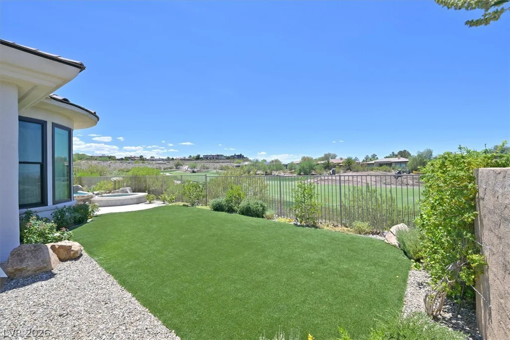 19 Club Vista, Henderson, NV 89052