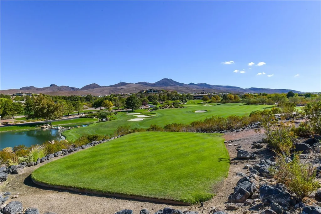 19 Club Vista, Henderson, NV 89052