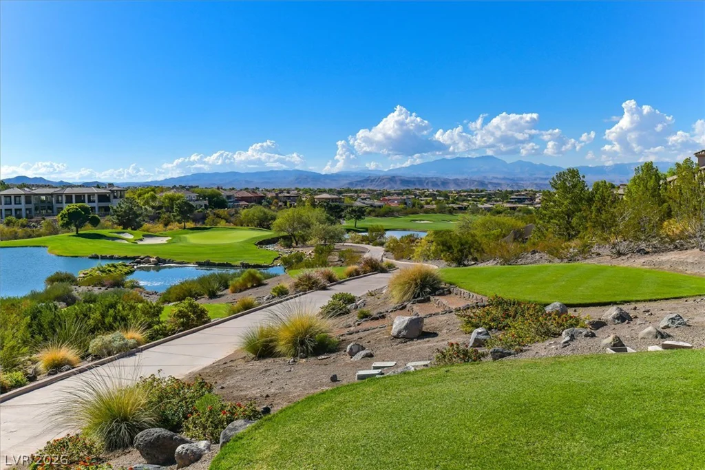 19 Club Vista, Henderson, NV 89052