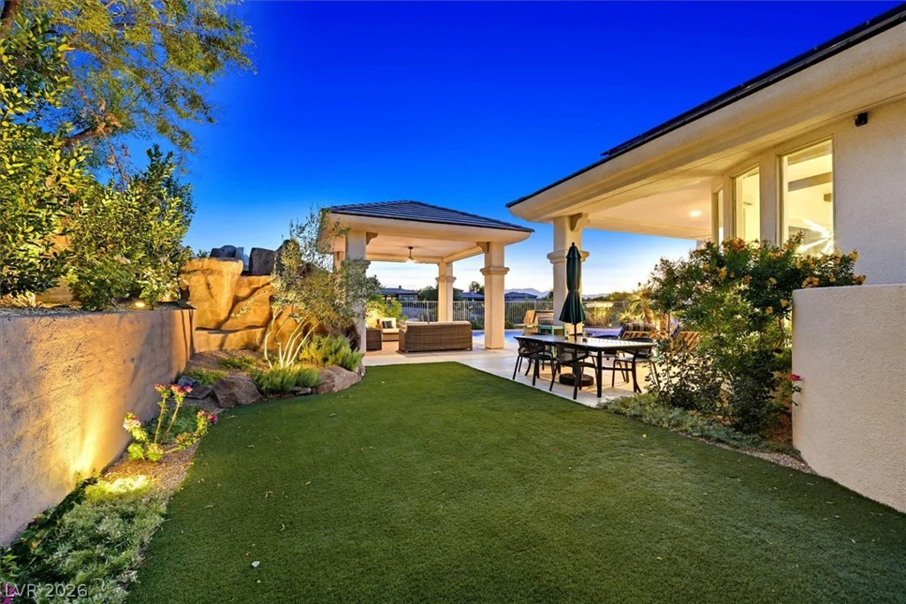 19 Club Vista, Henderson, NV 89052