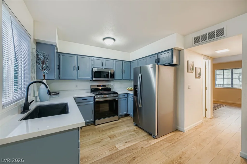 7054 Burcot, Las Vegas, NV 89156