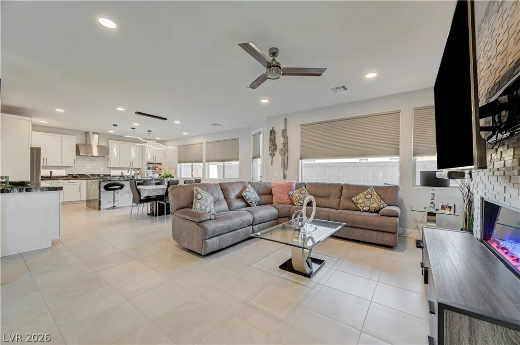 6342 Redstone Hills, Las Vegas, NV 89148