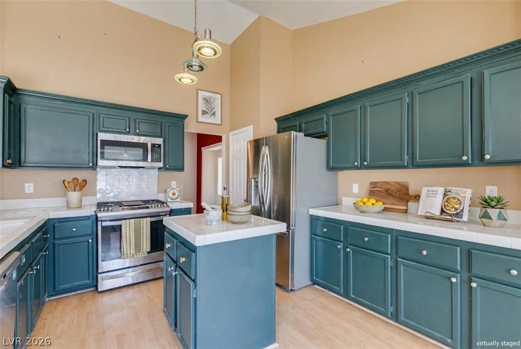 2813 Albemarle, Henderson, NV 89014