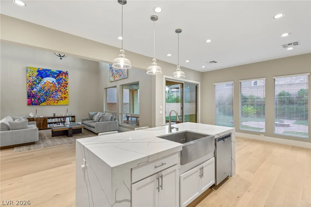2720 Natural Rock, Las Vegas, NV 89138