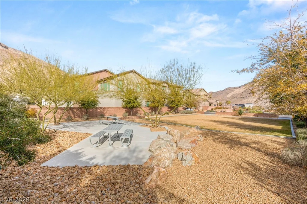 2720 Natural Rock, Las Vegas, NV 89138