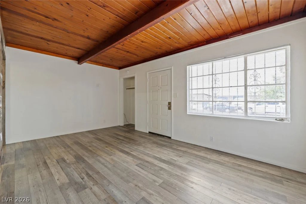 421 Stanford, Las Vegas, NV 89107