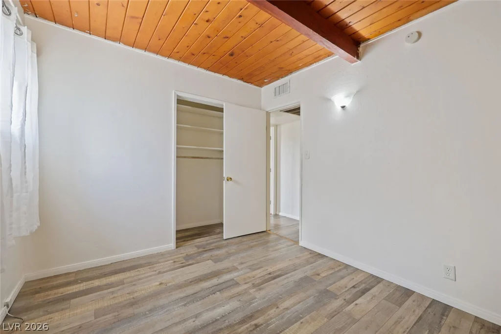 421 Stanford, Las Vegas, NV 89107