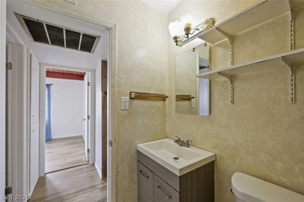 421 Stanford, Las Vegas, NV 89107