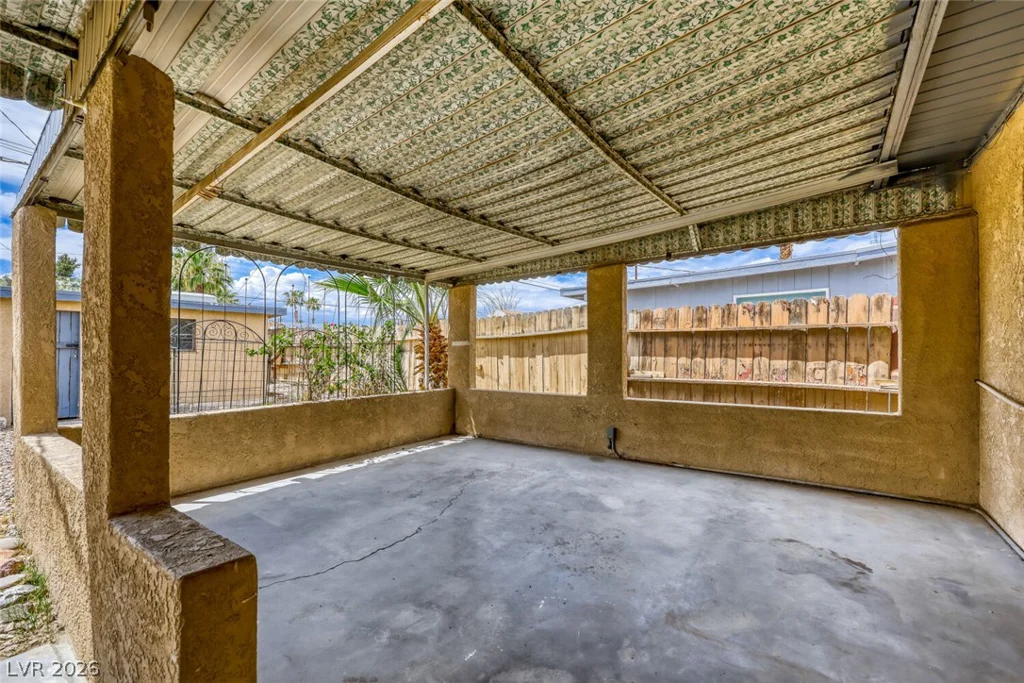 421 Stanford, Las Vegas, NV 89107