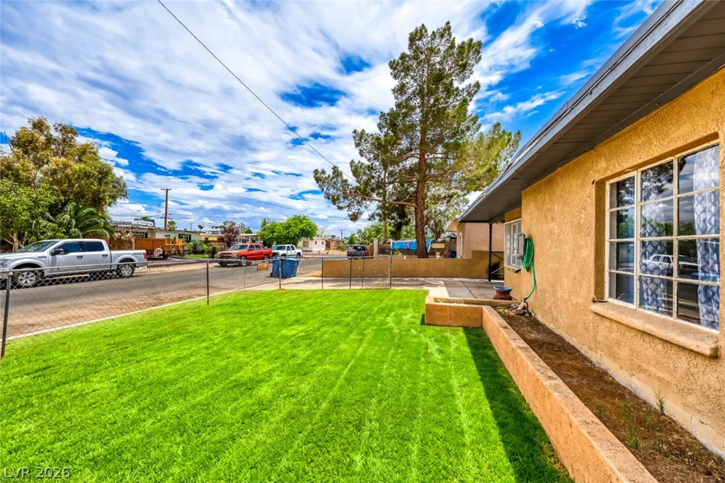 421 Stanford, Las Vegas, NV 89107