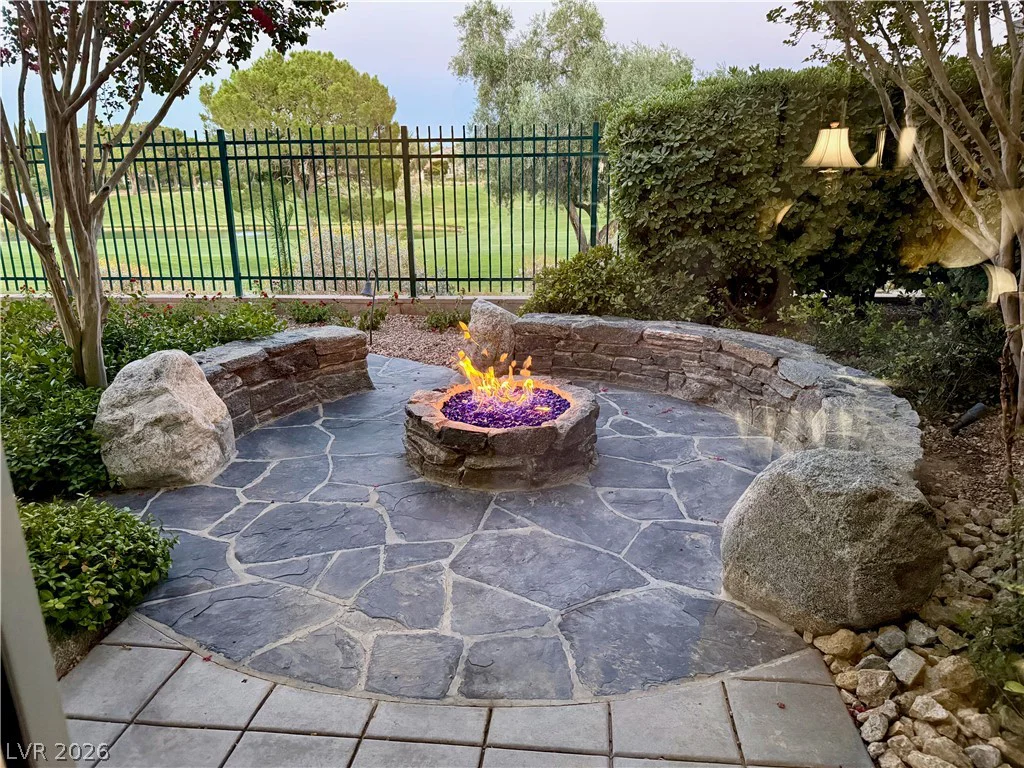 2032 Glenview, Las Vegas, NV 89134