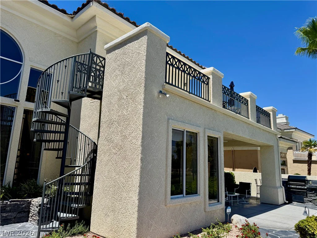 2032 Glenview, Las Vegas, NV 89134