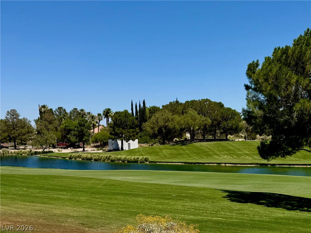 2032 Glenview, Las Vegas, NV 89134