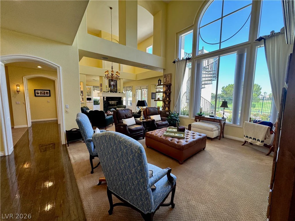 2032 Glenview, Las Vegas, NV 89134