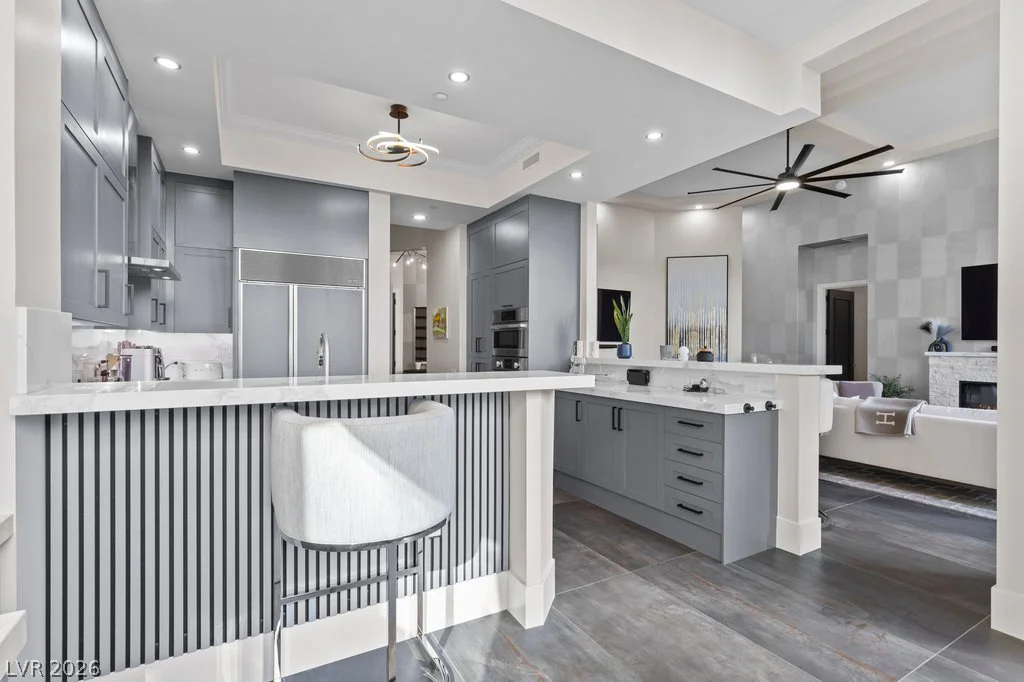 2777 Paradise, Las Vegas, NV 89109