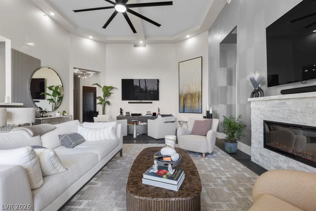 2777 Paradise, Las Vegas, NV 89109