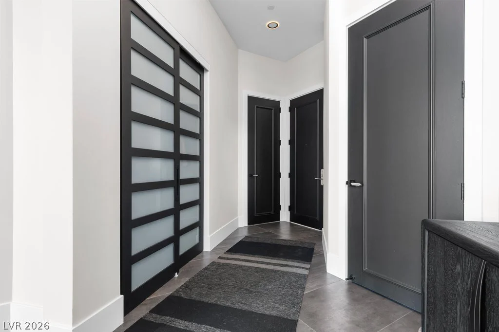 2777 Paradise, Las Vegas, NV 89109