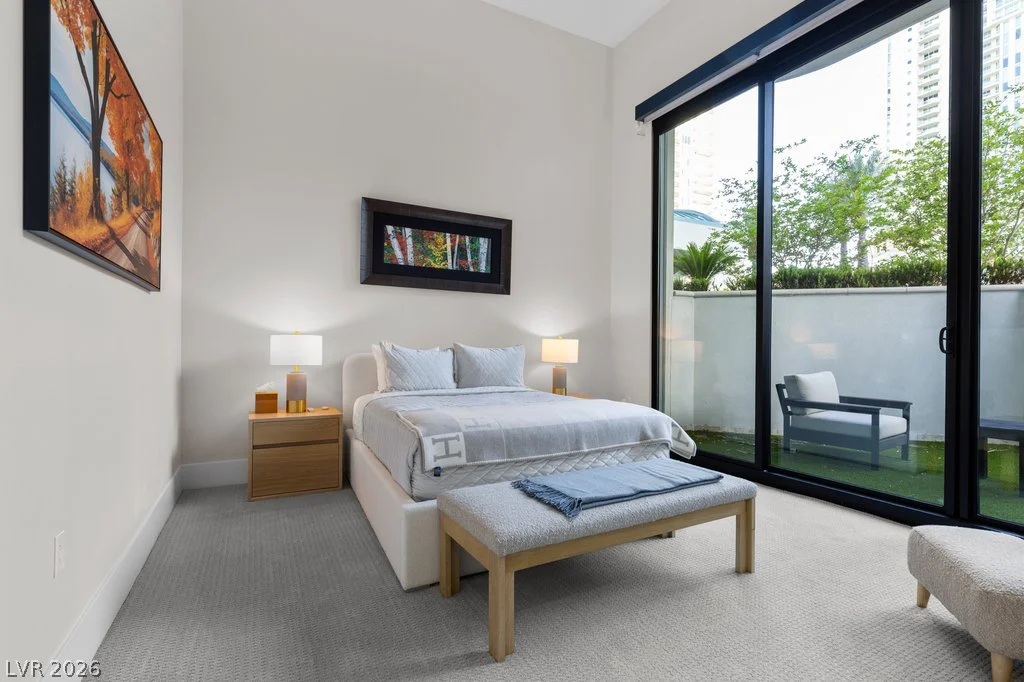 2777 Paradise, Las Vegas, NV 89109