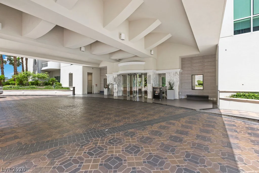 2777 Paradise, Las Vegas, NV 89109