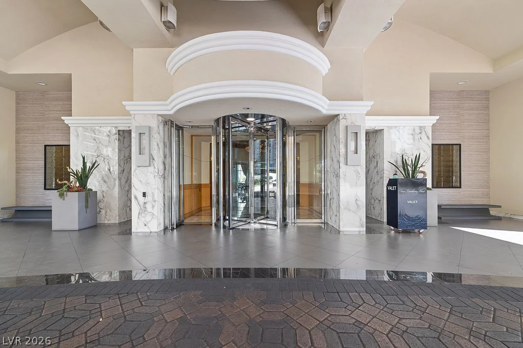2777 Paradise, Las Vegas, NV 89109