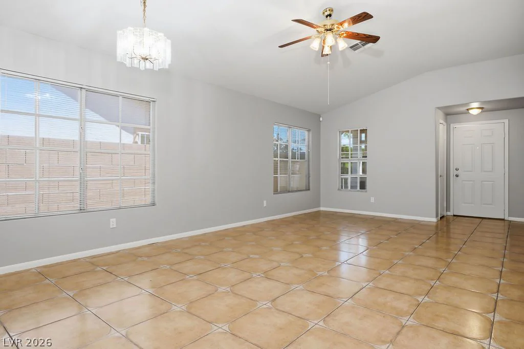 5561 Merriweather, Las Vegas, NV 89113