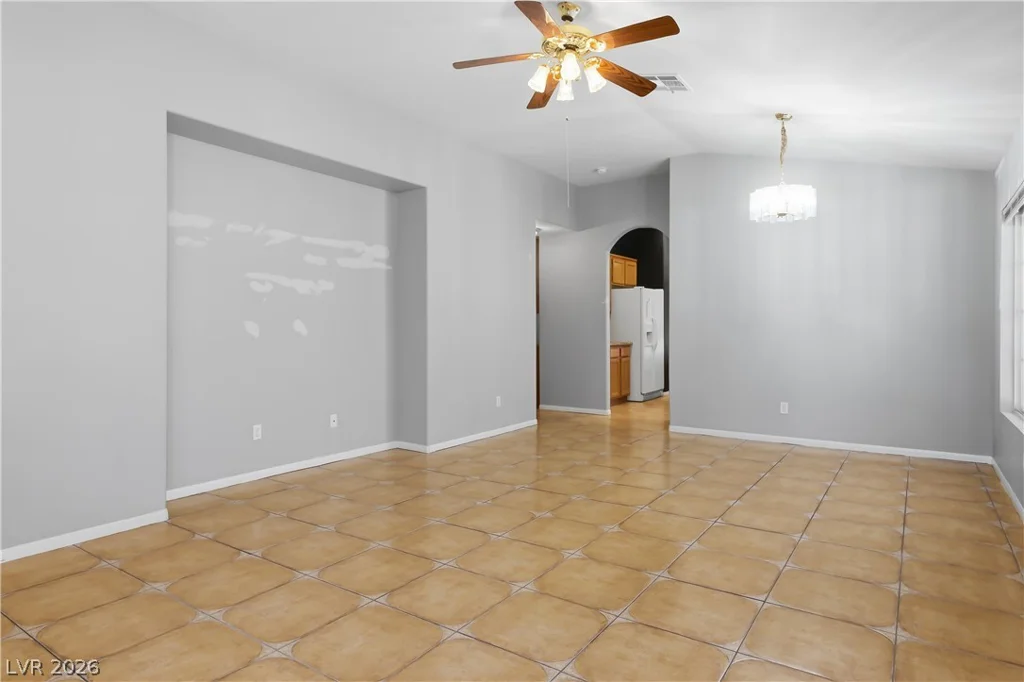 5561 Merriweather, Las Vegas, NV 89113