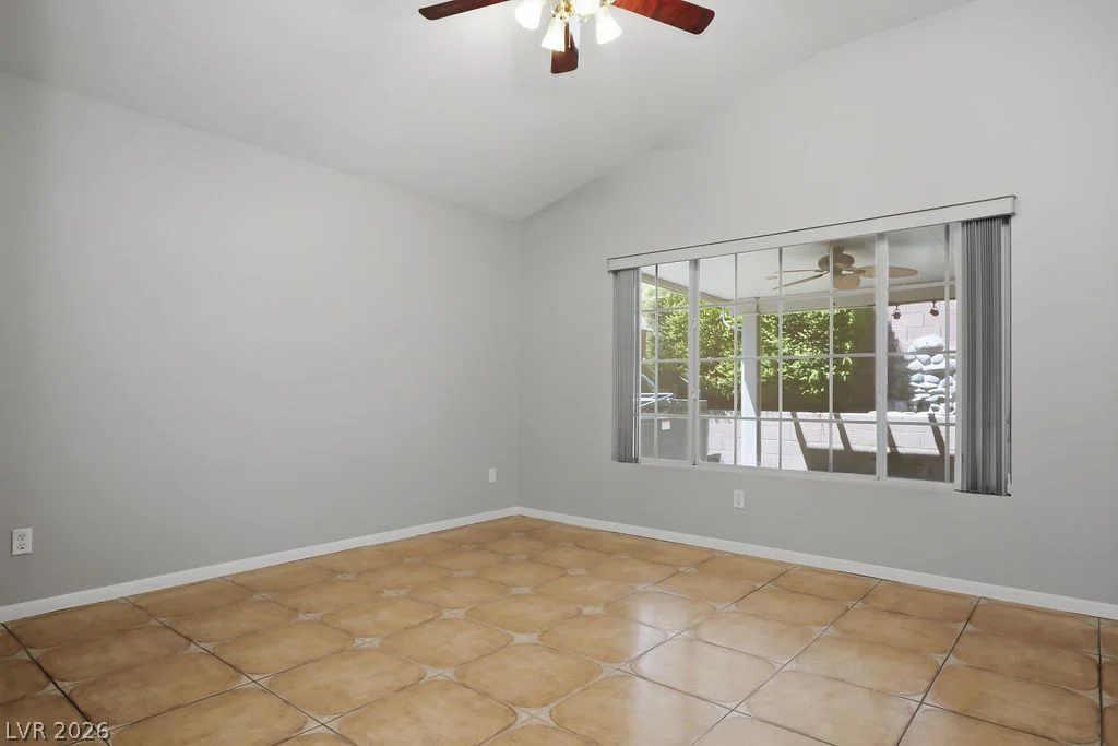 5561 Merriweather, Las Vegas, NV 89113