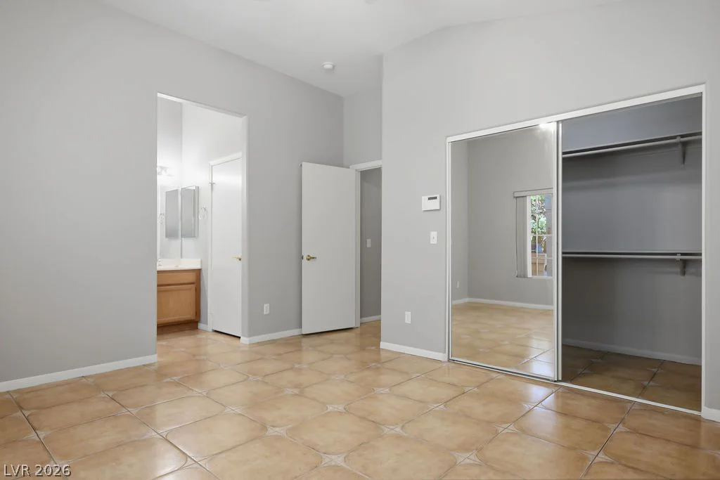 5561 Merriweather, Las Vegas, NV 89113