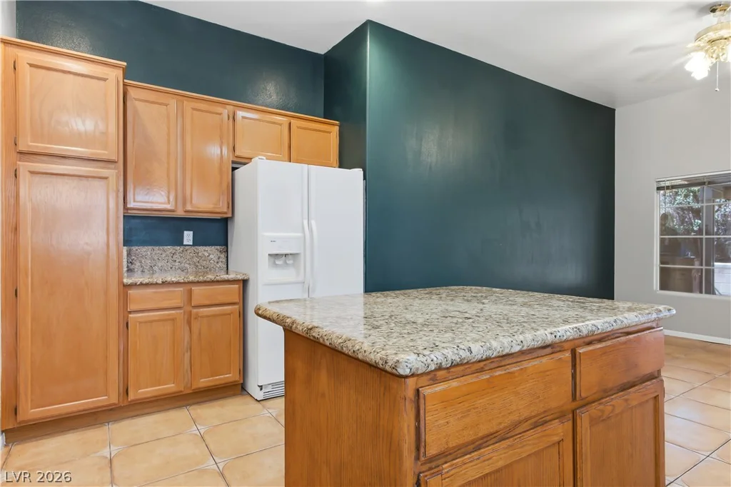 5561 Merriweather, Las Vegas, NV 89113