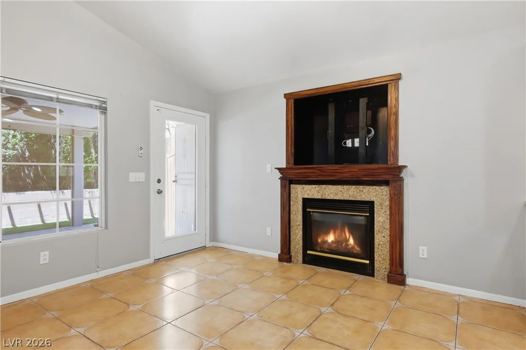 5561 Merriweather, Las Vegas, NV 89113