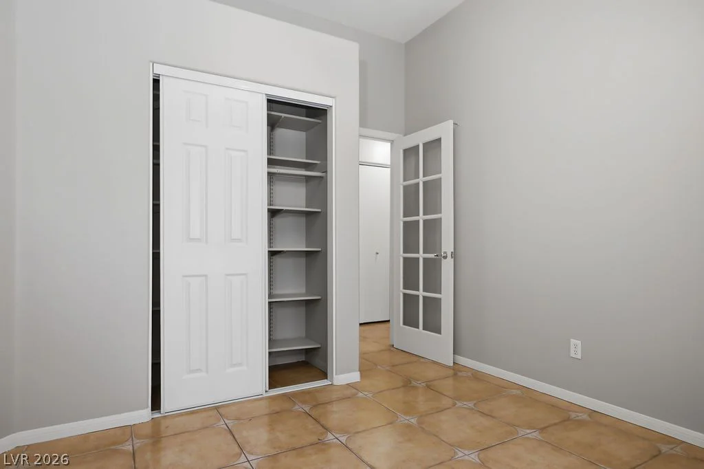 5561 Merriweather, Las Vegas, NV 89113