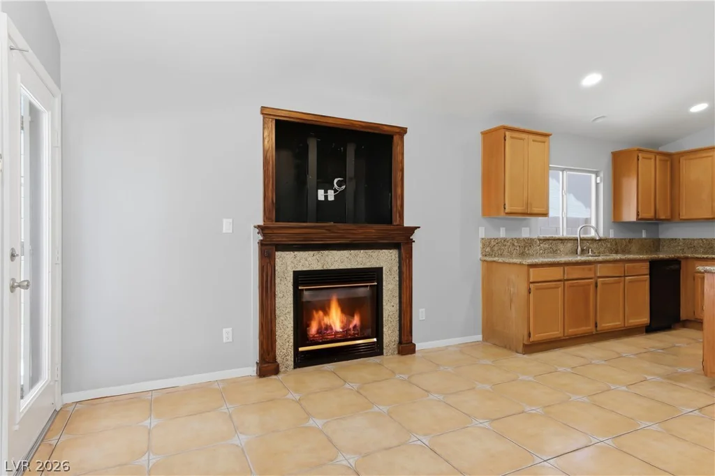 5561 Merriweather, Las Vegas, NV 89113