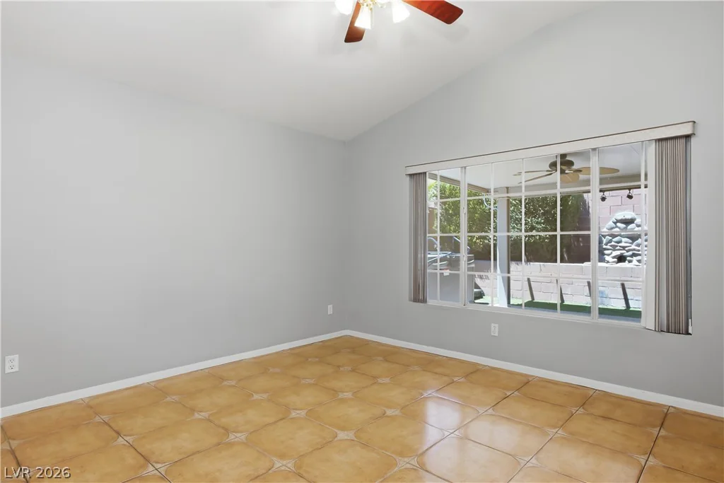 5561 Merriweather, Las Vegas, NV 89113