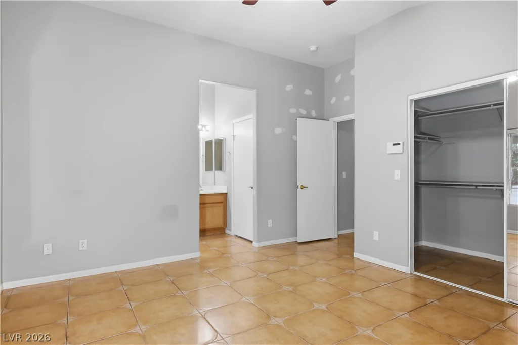 5561 Merriweather, Las Vegas, NV 89113