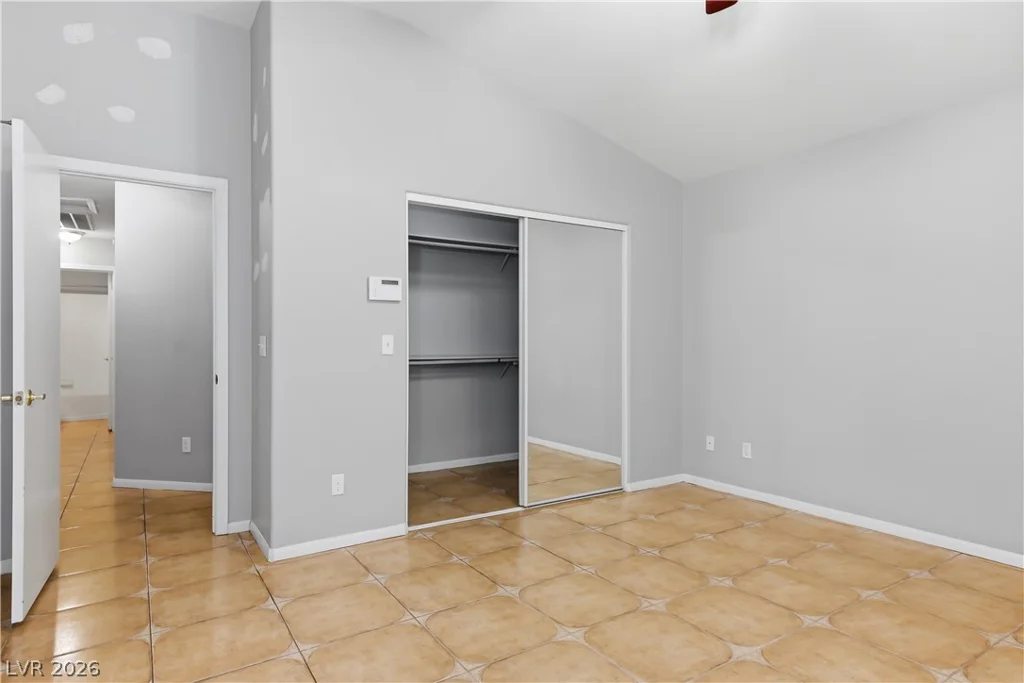 5561 Merriweather, Las Vegas, NV 89113