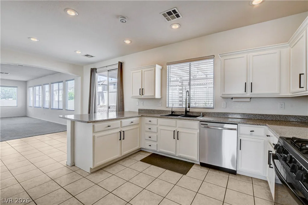 5331 Kadena Garden, North Las Vegas, NV 89031