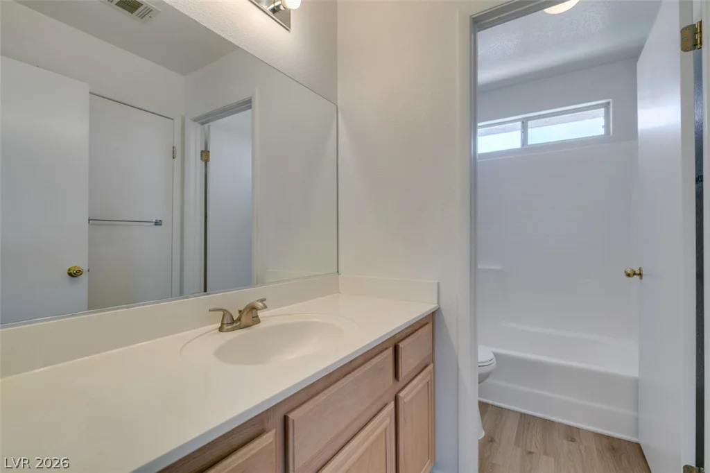 8012 Divine, Las Vegas, NV 89128