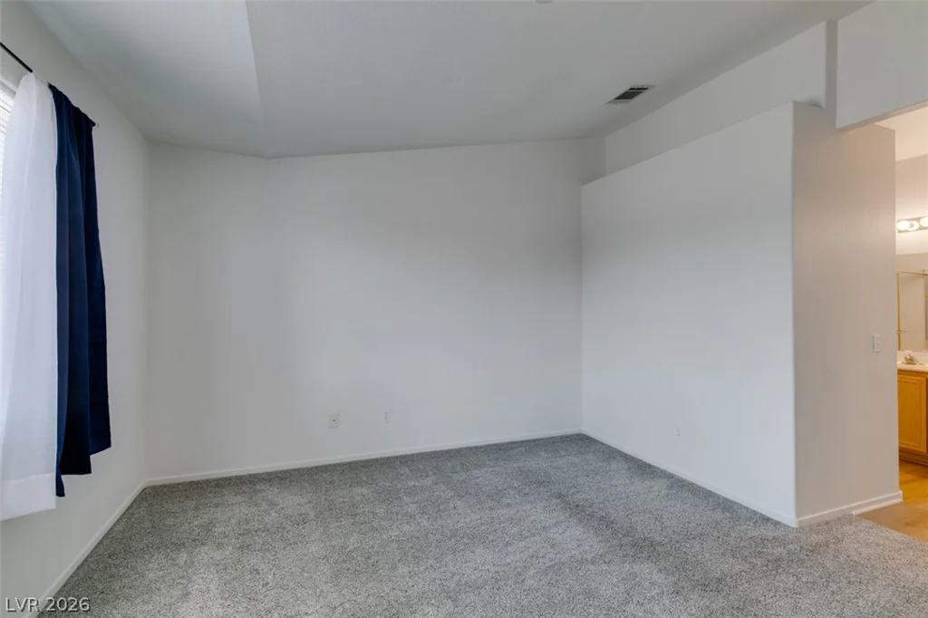 8012 Divine, Las Vegas, NV 89128