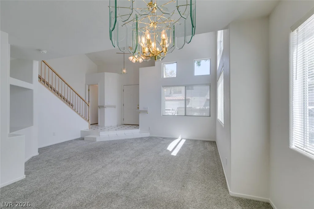 8012 Divine, Las Vegas, NV 89128