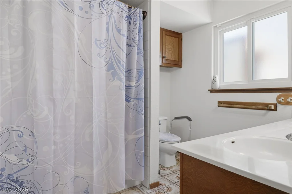 1209 Oak Tree, Las Vegas, NV 89108
