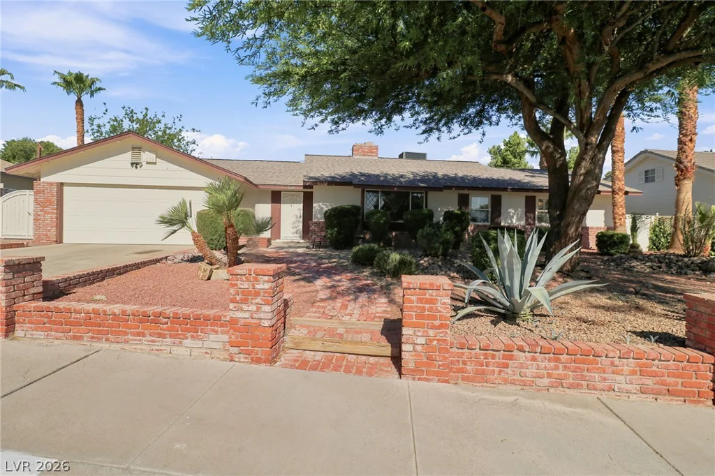 1209 Oak Tree, Las Vegas, NV 89108