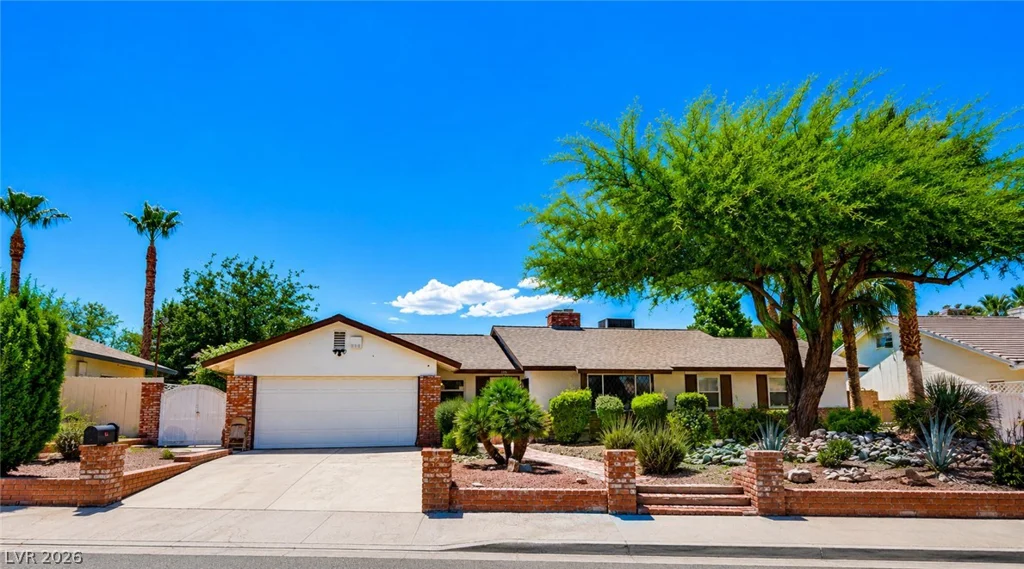 1209 Oak Tree, Las Vegas, NV 89108