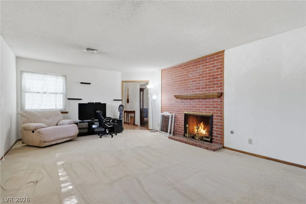 1209 Oak Tree, Las Vegas, NV 89108