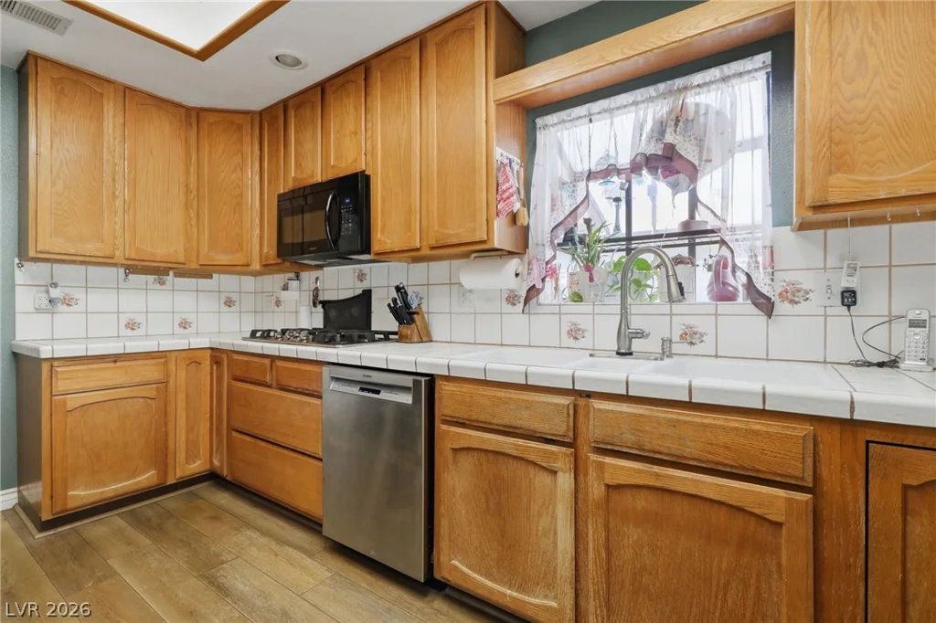 1209 Oak Tree, Las Vegas, NV 89108