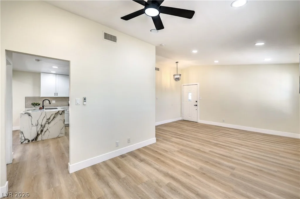 4370 Lariat, Las Vegas, NV 89121