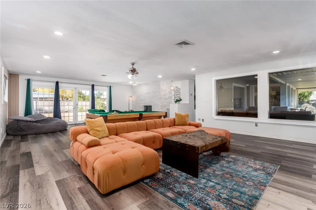 5710 Madre Mesa, Las Vegas, NV 89108