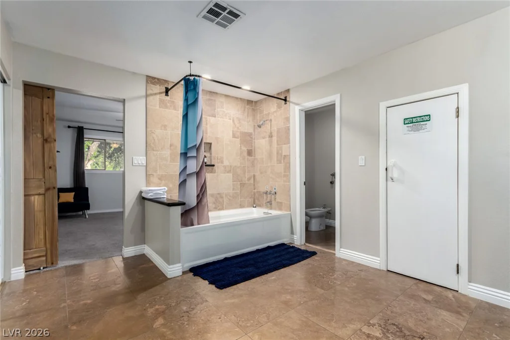 5710 Madre Mesa, Las Vegas, NV 89108